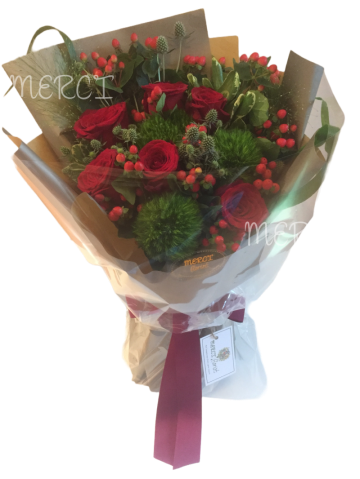 **KBQ516** Red Roses in Green Garden Long Bouquet <br>綠田園紅玫瑰長形花束 