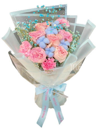 **KBQ561** Light Pink Garden Roses with Blue Cotton Long Bouquet<br>粉玫瑰藍色棉花長形花束 